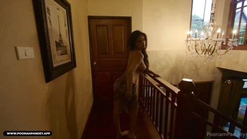 Sex-on-the-Staircase---Poonam-Pandey-App.ts_snapshot_04.44.293.jpg