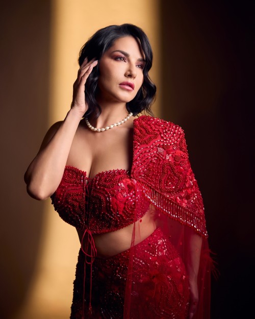 Super-Sexy--Sunny-Leone-2024-Hindi-Uncut-Hot-Short-Film-720p-Watch-Online.jpg